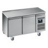 DESSERTE REFRIGEREE INOX CENTRALE -2/+8°C  DESSUS INOX, 2 P. 600 X 400 MM, SUR ROULETTES Ø 100 MM