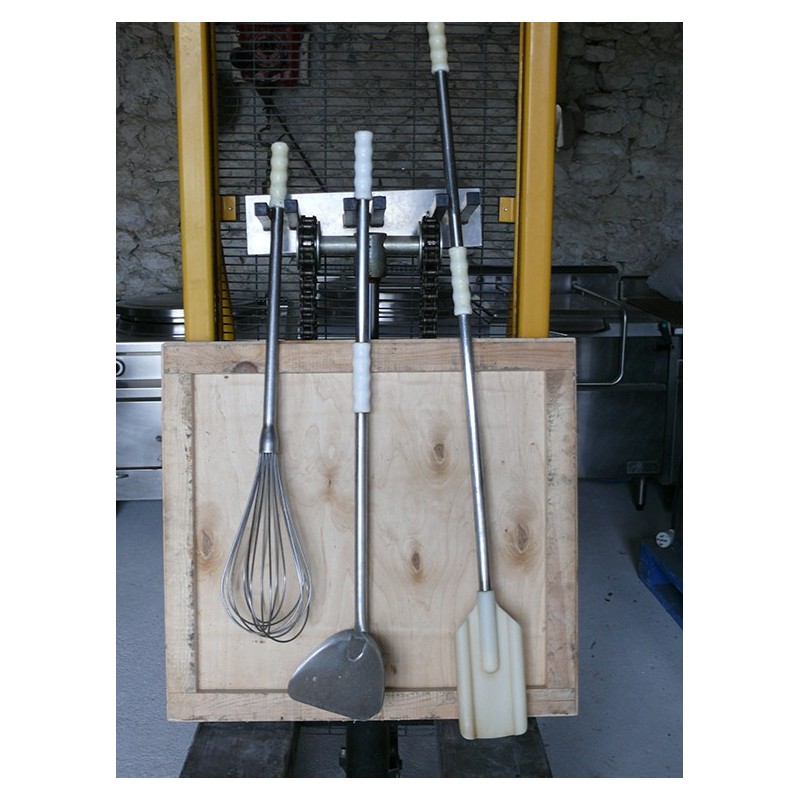 EQUIPEMENT LOT USTENSILES